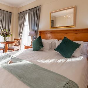 Standard Zimmer mit Kingsize-Bett